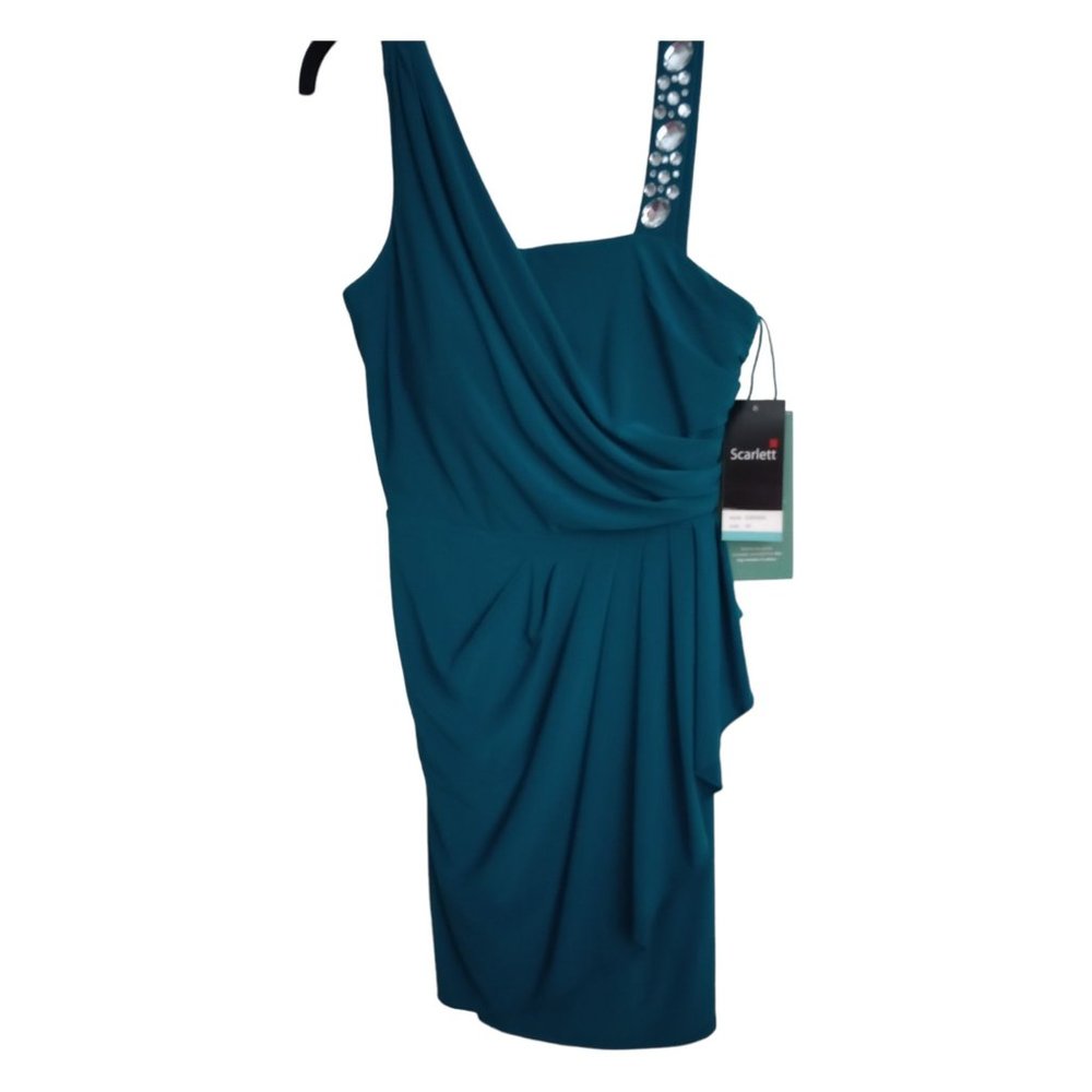NWT Cocktail Dress Color is Peacock size 10 Designed by Scarlett